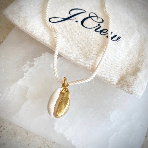 J. Crew NWT Seashell Charm Necklace - Picture 9 of 10